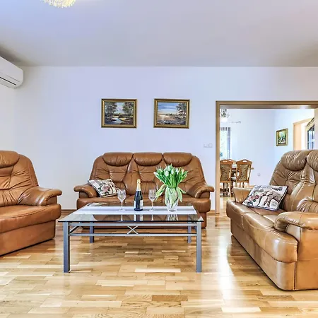 Rubil By Interhome Nyaraló Poreč