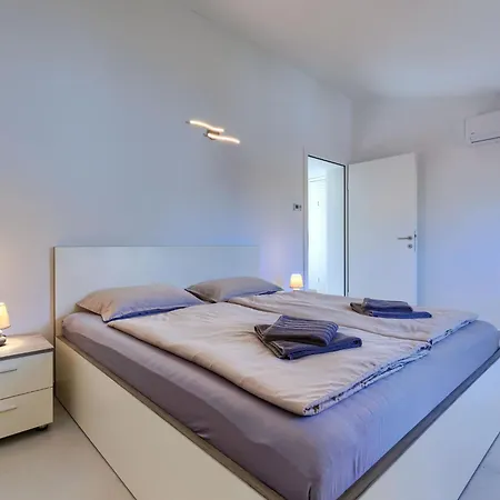 Vikendica Rubil By Interhome
