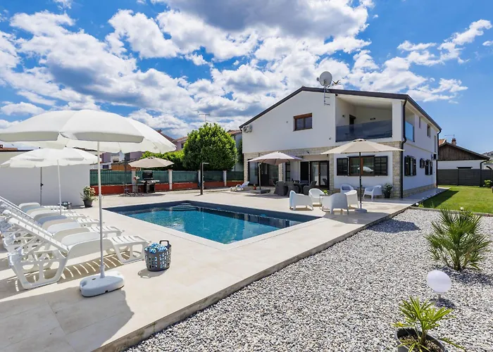 Сasa de vacaciones Rubil By Interhome *